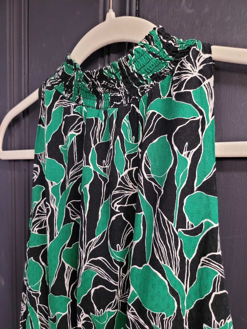 Halter Mockneck Dress with floral pattern - Picture 3 of 6